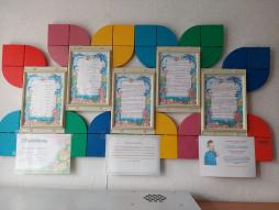 Информационные стенды в группах среднего дошкольного возраста